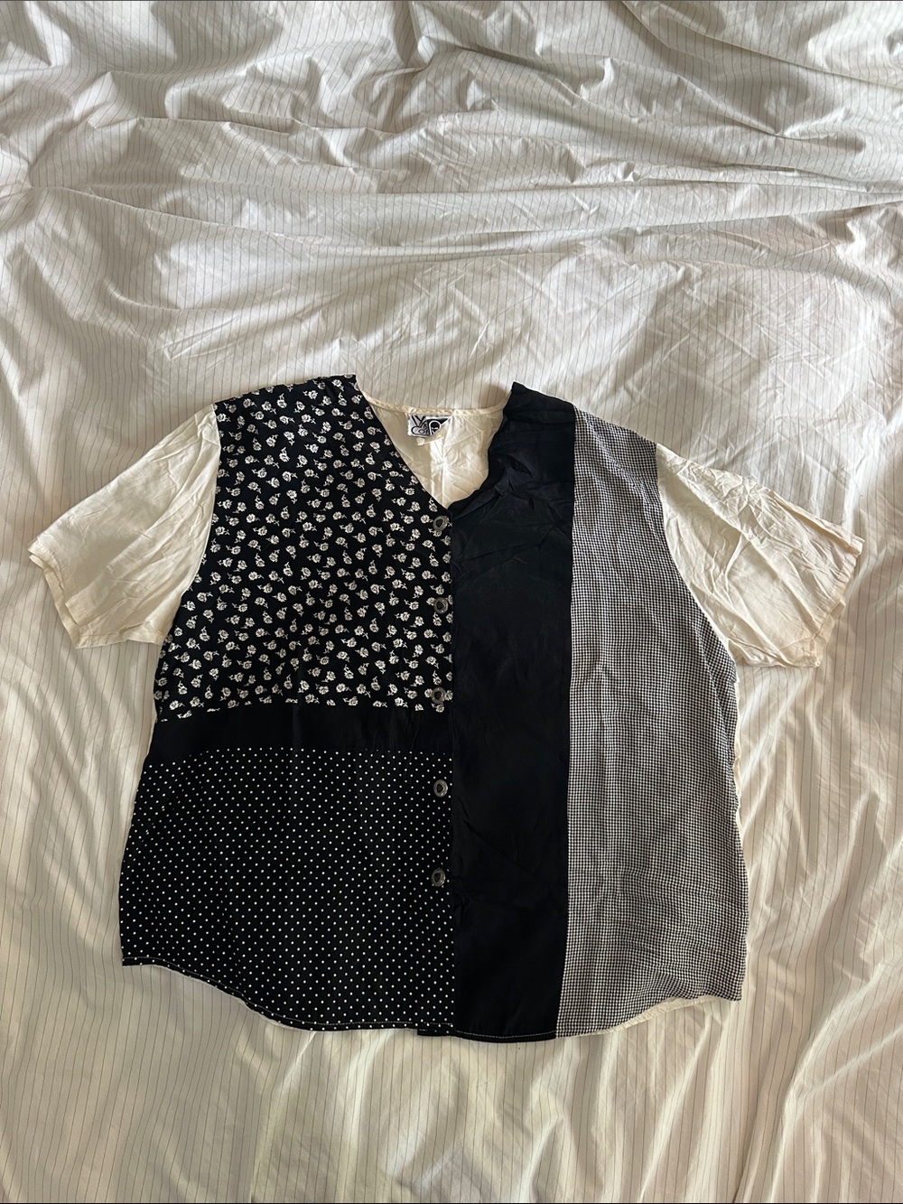 VTG Box Office - Patchwork Black & Cream Short Sleeve Blouse - 22W